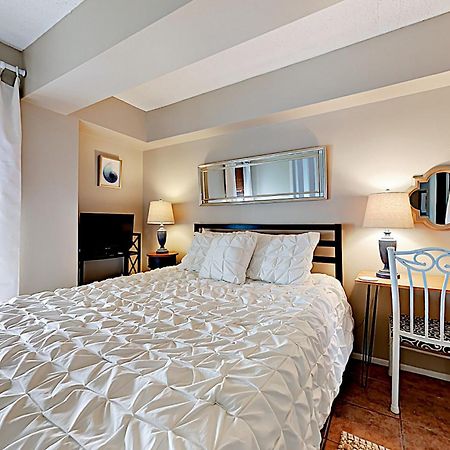 Seawall Apartments Galveston Cameră foto